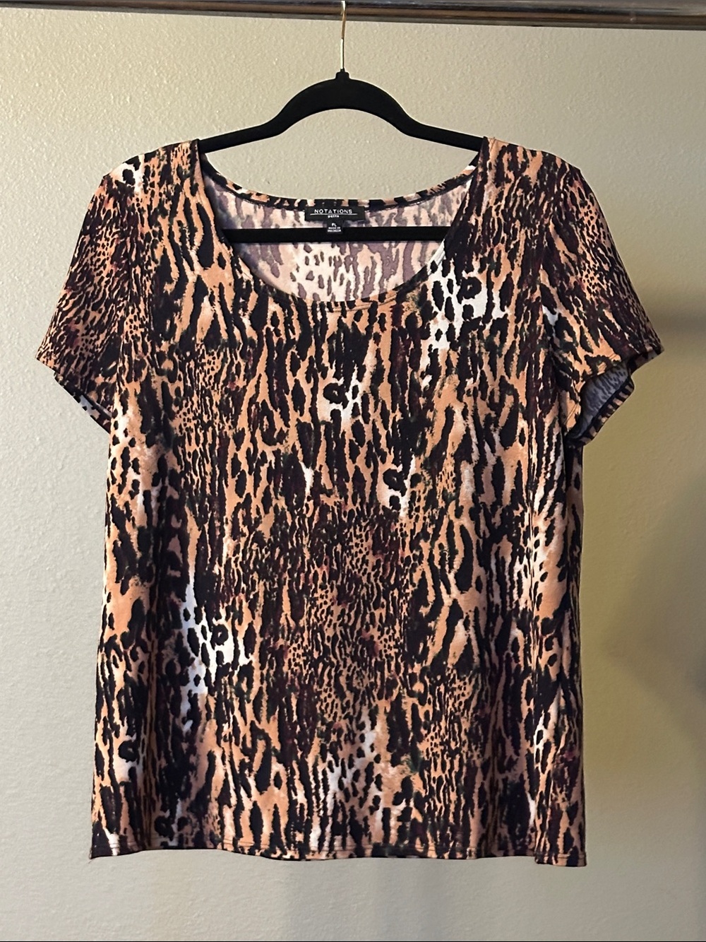 Notations Leopard Print Short Sleeve Scoop Neck Tee - Brown/Black